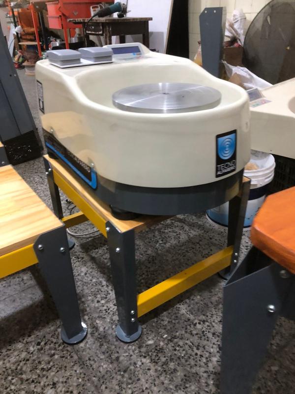 TORNO DE MESA M16